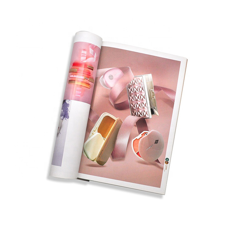 Tùy chỉnh Full Color Glossy Brochure In Film Bề mặt cán màng