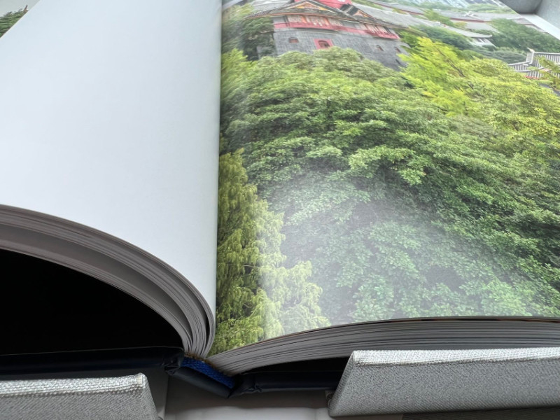 CMYK Bìa Cứng Sách Ảnh In Yên Xe Khâu UV Đủ Màu 21cm